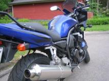 Yamaha FZS 600 Fazer - Moneen ajoon