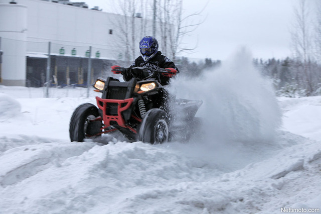 Polaris Scrambler XP 850 LE: Turhuuden ylistys Polaris Scrambler XP 850 LE: Turhuuden ylistys