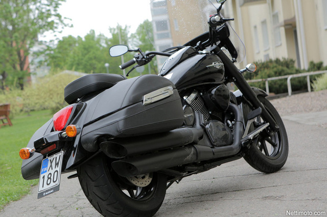 Suzuki C1500T: Kokomusta järkäle