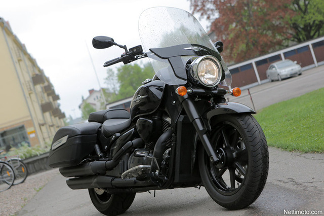 Suzuki C1500T: Kokomusta järkäle