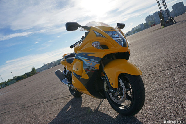 Suzuki Hayabusa: Matkasporttien valtiaan ujo päivitys Suzuki Hayabusa: Matkasporttien valtiaan ujo päivitys