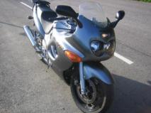 Suzuki GSX 750 F - perussportti