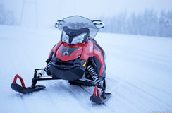 Lynx Rave RE 800R – Valmis kilparadalle