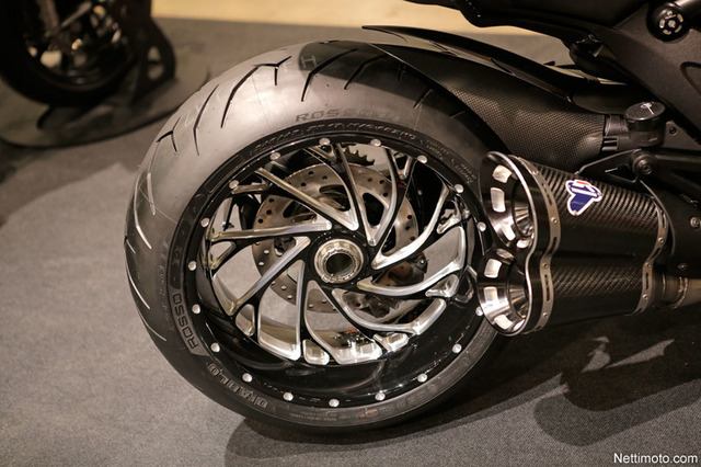 MP15 – Japanilaisten superpyörien vastaisku MP15 – Japanilaisten superpyörien vastaisku