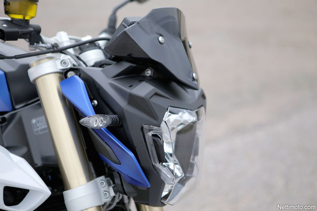 BMW F 800 R – Pirteä jokapaikanhöylä BMW F 800 R – Pirteä jokapaikanhöylä