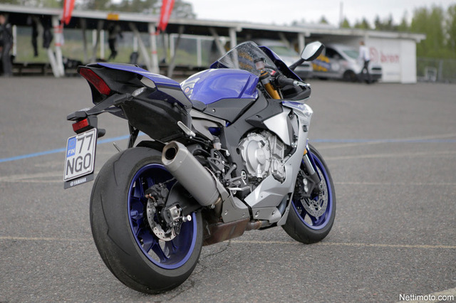 Yamaha YZF-R1 – Supersportien uusi kuningas Yamaha YZF-R1 – Supersportien uusi kuningas