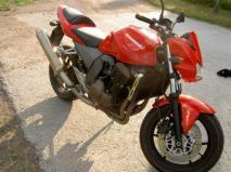 Kawasaki Z 750 - pikkutaistelija
