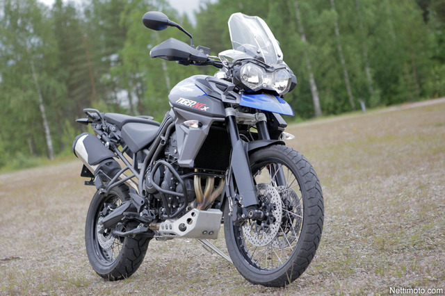 Triumph Tiger 800 XCx – Pikkutiikerin paranneltu painos