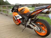 Honda CBR 1000 RR Fireblade - ohjus