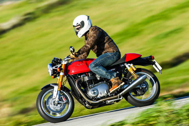 Triumph Thruxton R – Eturengasta nostava retro