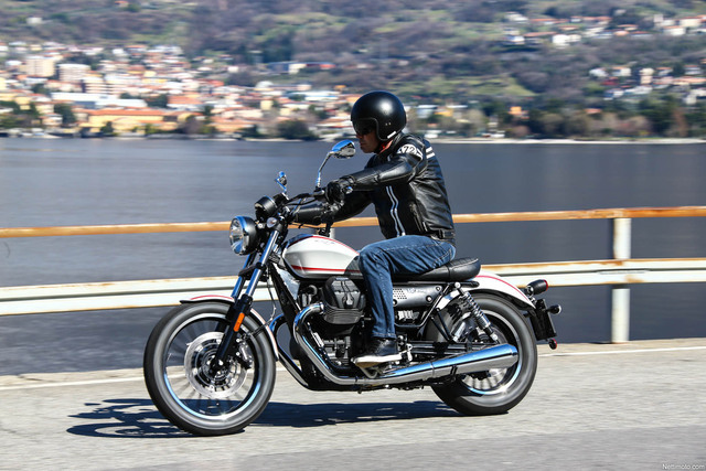 Moto Guzzi V9 – Nykyaika ja menneisyys törmäyskurssilla