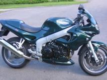 Triumph RS 955i Sprint - muriseva aristokraatti