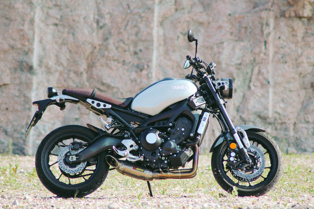 Yamaha XSR900 – Susi retron vaatteissa
