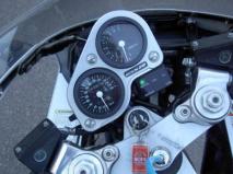 Suzuki GSX 1100 R - sporttivaari