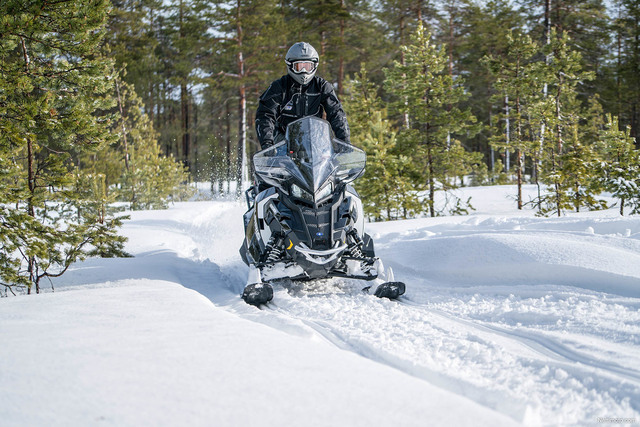 Polaris Axys Titan Adventure 800 – Multitalentti crossover Polaris Axys Titan Adventure 800 – Multitalentti crossover
