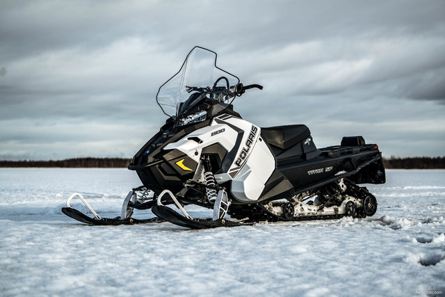 Polaris Axys Titan Adventure 800 – Multitalentti crossover