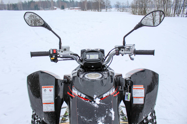 Access Sport – Kevytkenkäinen crossitraktori Access Sport – Kevytkenkäinen crossitraktori