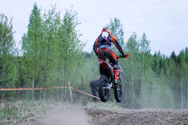 Vesivehmaa Grand National – Kurapyöräilijät yhdistykää