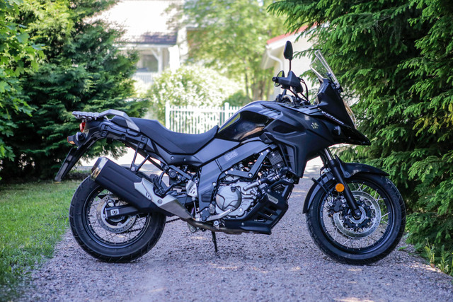 Suzuki DL650 – Budjettiluokan seikkailija Suzuki DL650 – Budjettiluokan seikkailija