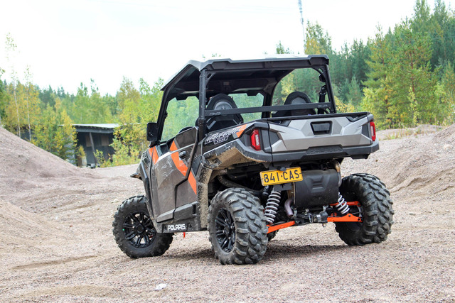 Polaris General XP 1000 – Huligaani ja herrasmies Polaris General XP 1000 – Huligaani ja herrasmies