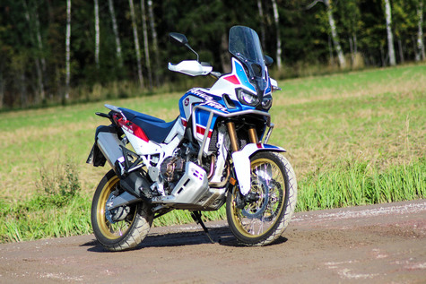 Honda CRF 1000 L Africa Twin – Aavikkopyörien aatelia