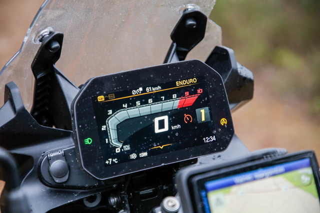 BMW F850GS – Pelikaaniperheen keskimmäinen BMW F850GS – Pelikaaniperheen keskimmäinen