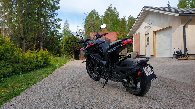 Suzuki Katana – Kaksiteräinen miekka Suzuki Katana – Kaksiteräinen miekka