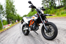 KTM 690 SMC R – Syntynyt sikailemaan