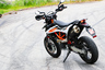 KTM 690 SMC R – Syntynyt sikailemaan