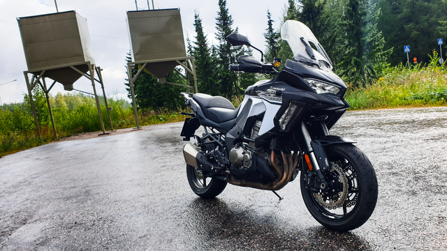 Kawasaki Versys 1000 – tekniikan täyttämää seikkailua