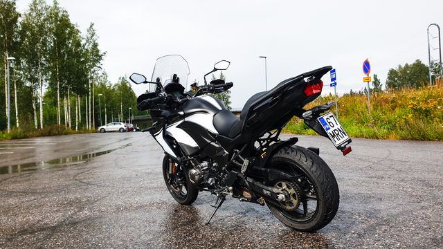 Kawasaki Versys 1000 – tekniikan täyttämää seikkailua Kawasaki Versys 1000 – tekniikan täyttämää seikkailua