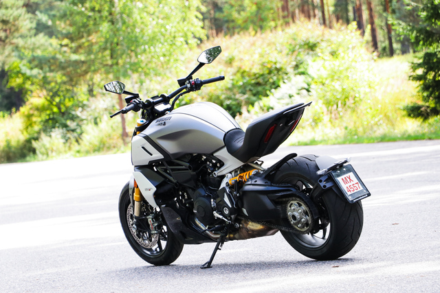 Ducati Diavel 1260 – pirullinen muskelipyörä Ducati Diavel 1260 – pirullinen muskelipyörä