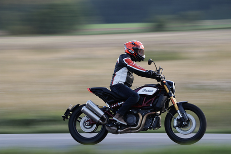 Indian FTR 1200 – Karski flat tracker