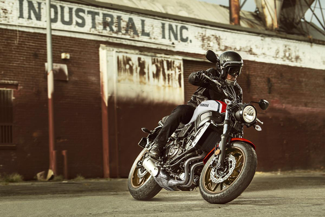 Yamahan koko 2020 moottoripyörämallisto esillä MP20-messuilla