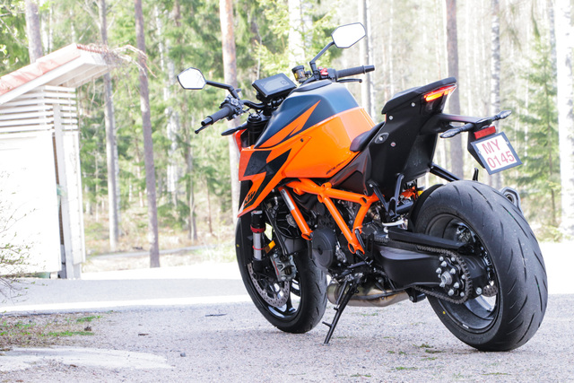 KTM 1290 SuperDuke R – Törkytehdas KTM 1290 SuperDuke R – Törkytehdas
