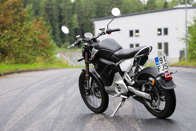 Super Soco TC Max – Sähkökevari on kiva kaveri