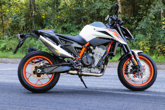 KTM 890 Duke R – Nakutykki