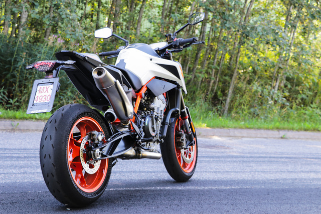 KTM 890 Duke R – Nakutykki