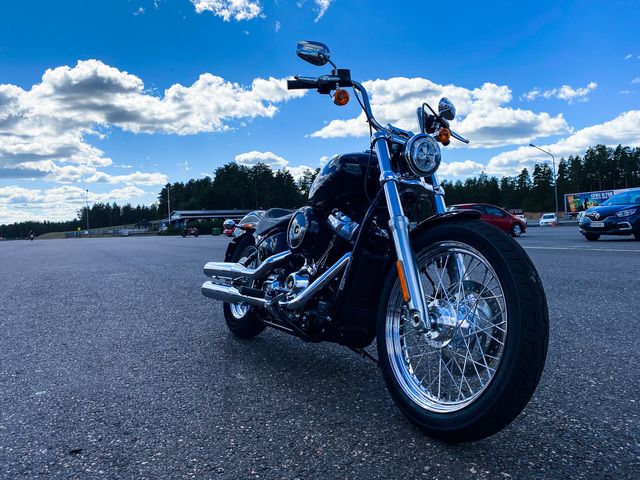 Harley-Davidson Softail Standard – Sopivan pelkistetty