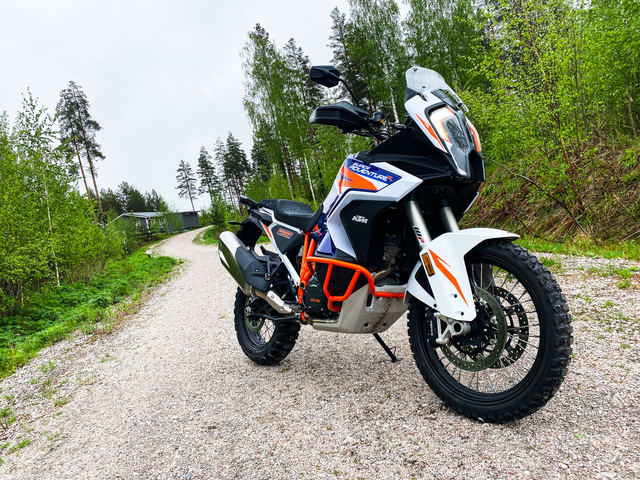 KTM 1290 Super Adventure R – Kaupungissa on uusi sheriffi