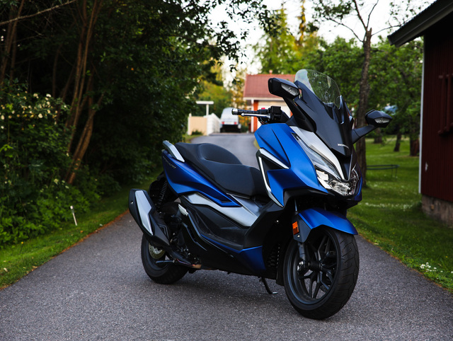 Honda Forza 350 – Ketterä kaupunkisukkula