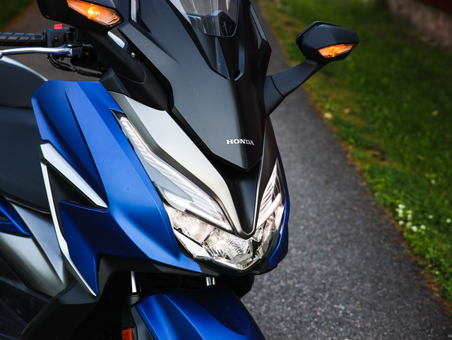 Honda Forza 350 – Ketterä kaupunkisukkula Honda Forza 350 – Ketterä kaupunkisukkula