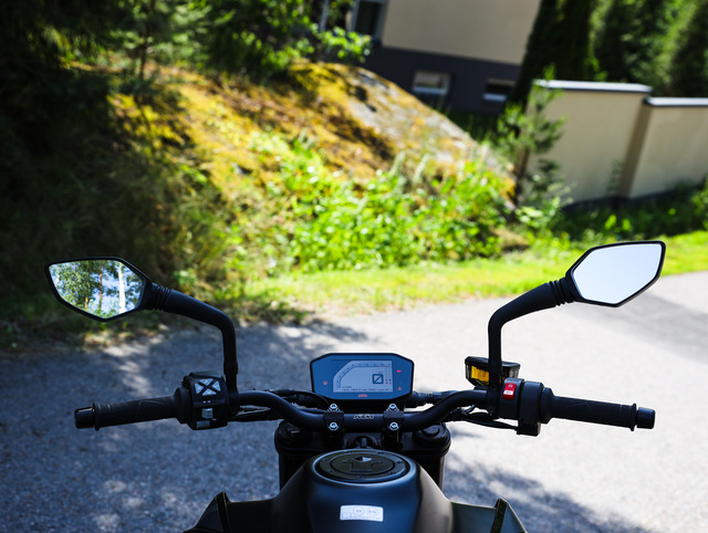 KTM 890 Duke – Perusmallin nakuriiviö