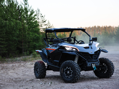 CF Moto ZForce 1000 Sport – Ripeää menoa kahdelle