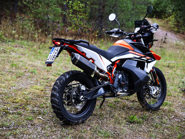 KTM 890 Adventure R – Metsäpolkujen valtias