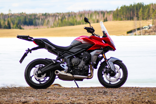 Triumph Tiger Sport 660 - Pikkutiikerin isot elkeet