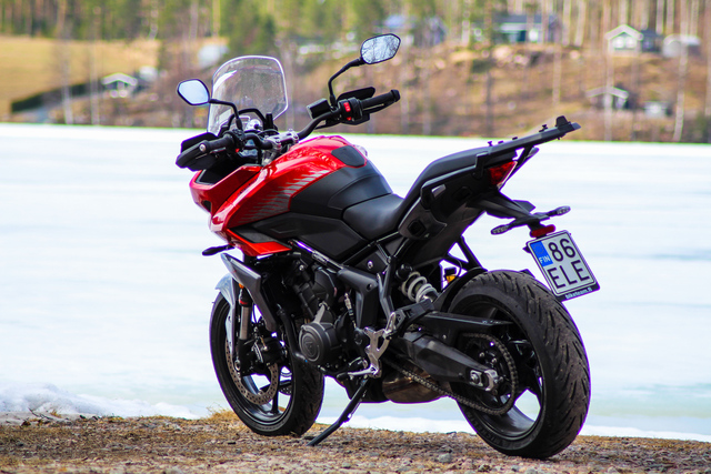 Triumph Tiger Sport 660 - Pikkutiikerin isot elkeet