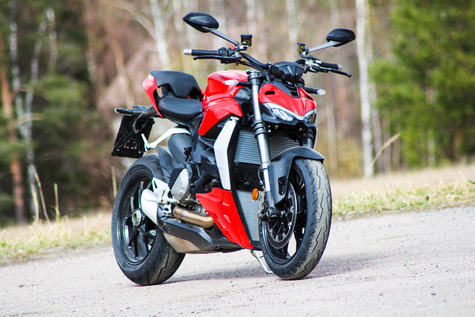 Ducati Streetfighter V2 – Pykälän verran pienempi paholainen
