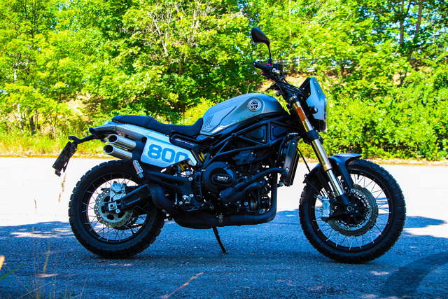 Benelli Leoncino 800 Trail – Hiekkateiden tyyliniekka Benelli Leoncino 800 Trail – Hiekkateiden tyyliniekka