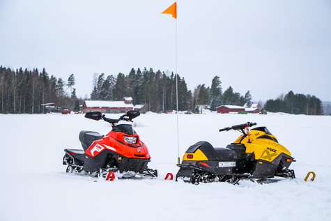 Lynx Rave 200 ja Ski-Doo MXZ 120 – Pikkukelkoilla harrastuksen hurmaan